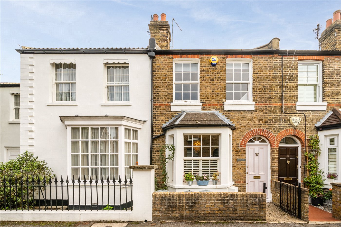 Cottage-external-header